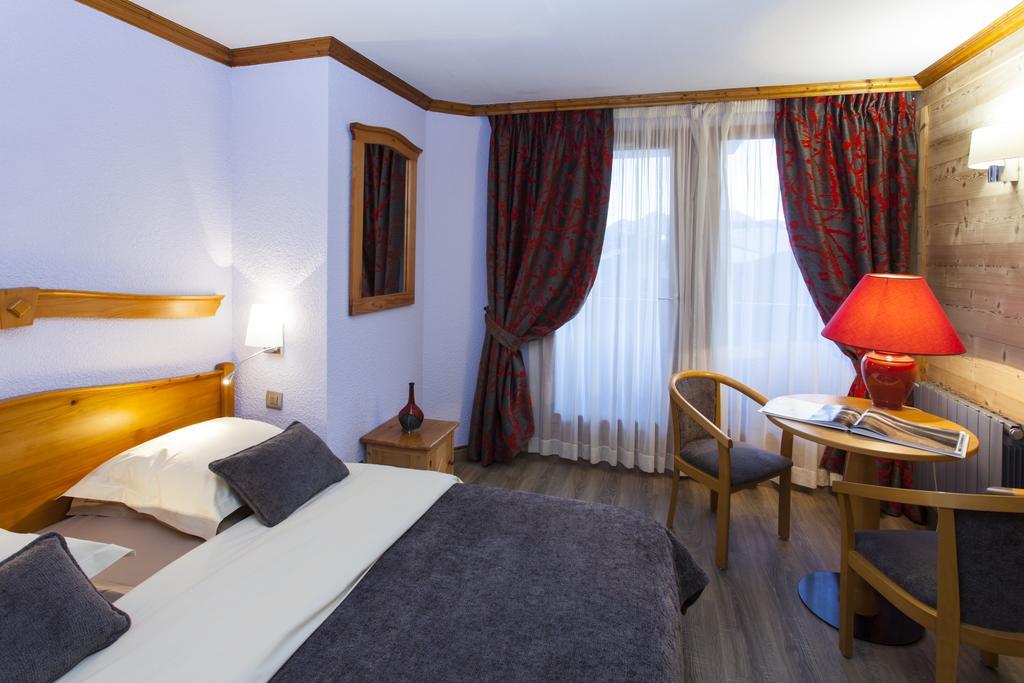 Hotel Le Calgary Les Saisies Habitación foto